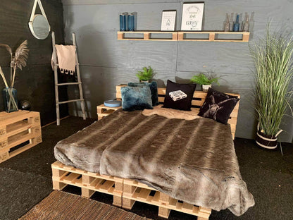 Pallet Bed 140 x 200 cm | 70 x 100 cm pallets - Online-Pallets