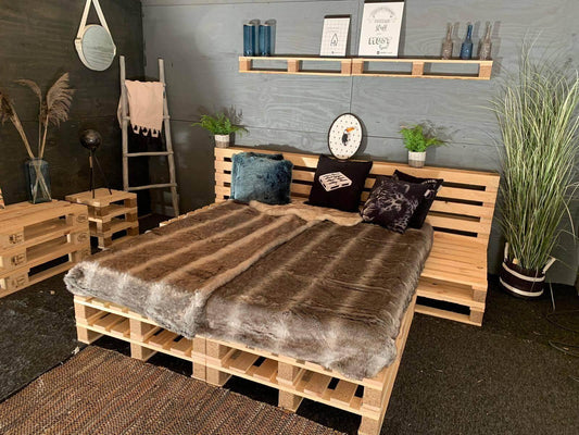 Pallet Bed 240 x 200 cm | 80 x 120 cm pallets - Online-Pallets