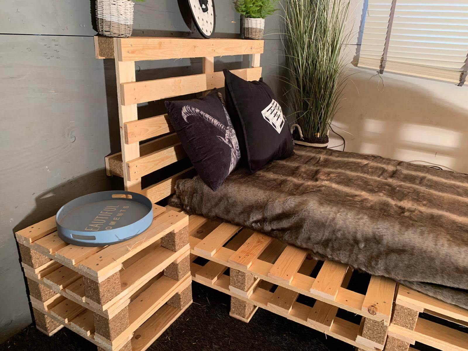 Pallet Bed 120 x 220 cm | 100 x 120 cm pallets - Online-Pallets