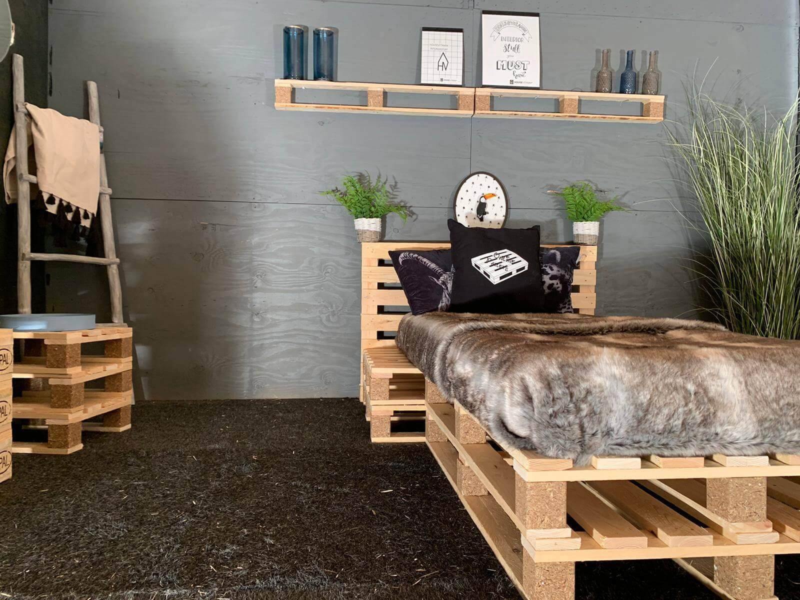 Pallet Bed 120 x 200 cm | 80 x 120 cm pallets - Online-Pallets