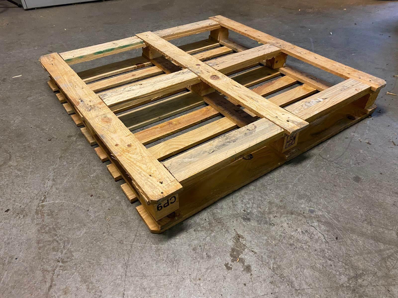 CP9 Pallet 114x114cm - Online-Pallets