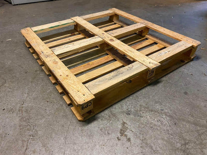 CP9 Pallet 114x114cm - Online-Pallets